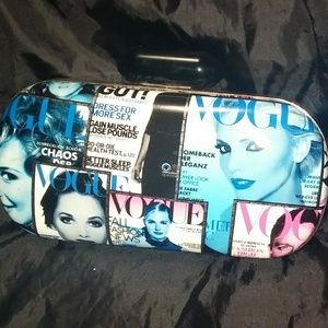 Vouge clutch purse